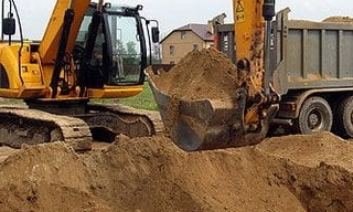 Выкопать яму экскаватором в Подольске от 935 руб. - ИП Садыков В. Р. 